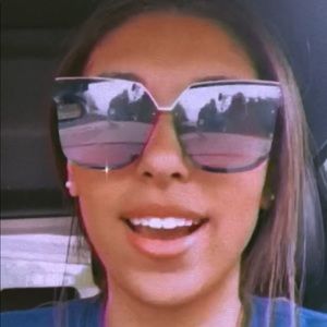 Meet your Posher, Madison